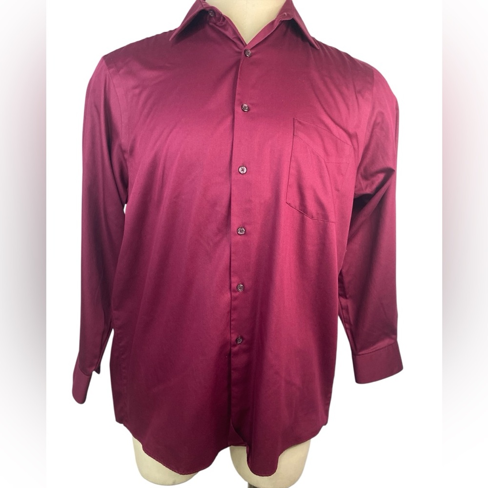 Van Heusen Lux Sateen Maroon Long Sleeve Dress Shirt Men’s 16 1/2-32/33